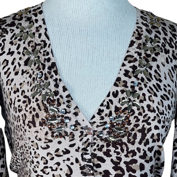 Women’s Vertigo Leopard Print V-Neck Button Front Cardigan With Rhinestones XS-S - Picture 2 of 12